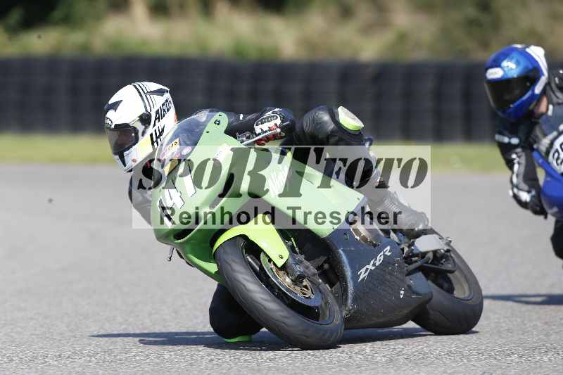 /44 09.08.2025 Plüss Moto Sport ADR/Freies Fahren/147